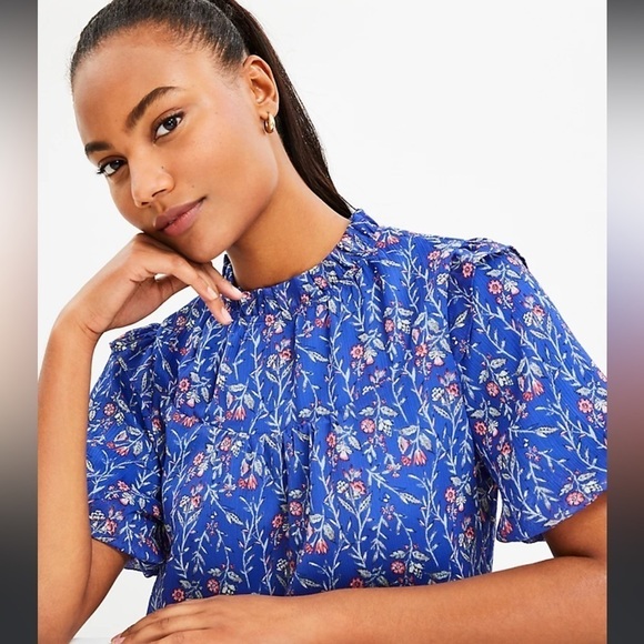 ✨HOST PICK✨NWT LOFT Ruffle Neck  Balloon Sleeve Blouse - Picture 1 of 13